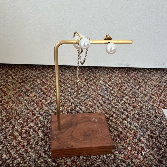 Gold tone faux pearl statement earring mismatch planet cosmic orb front back - Picture 5 of 7